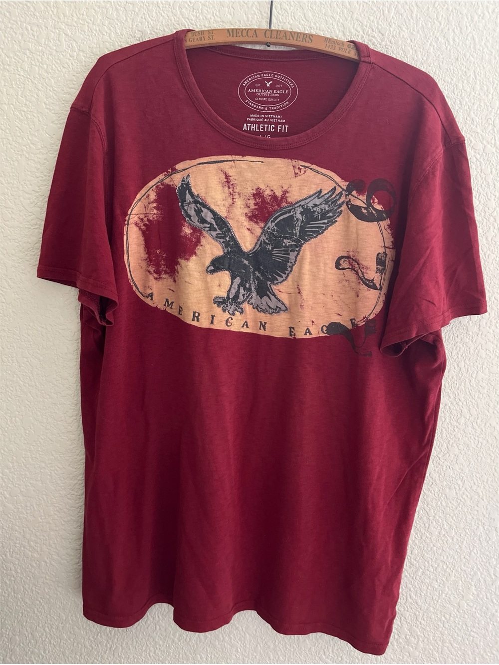 American Eagle Athletic Fit Eagle Tee Men’s Size Large
